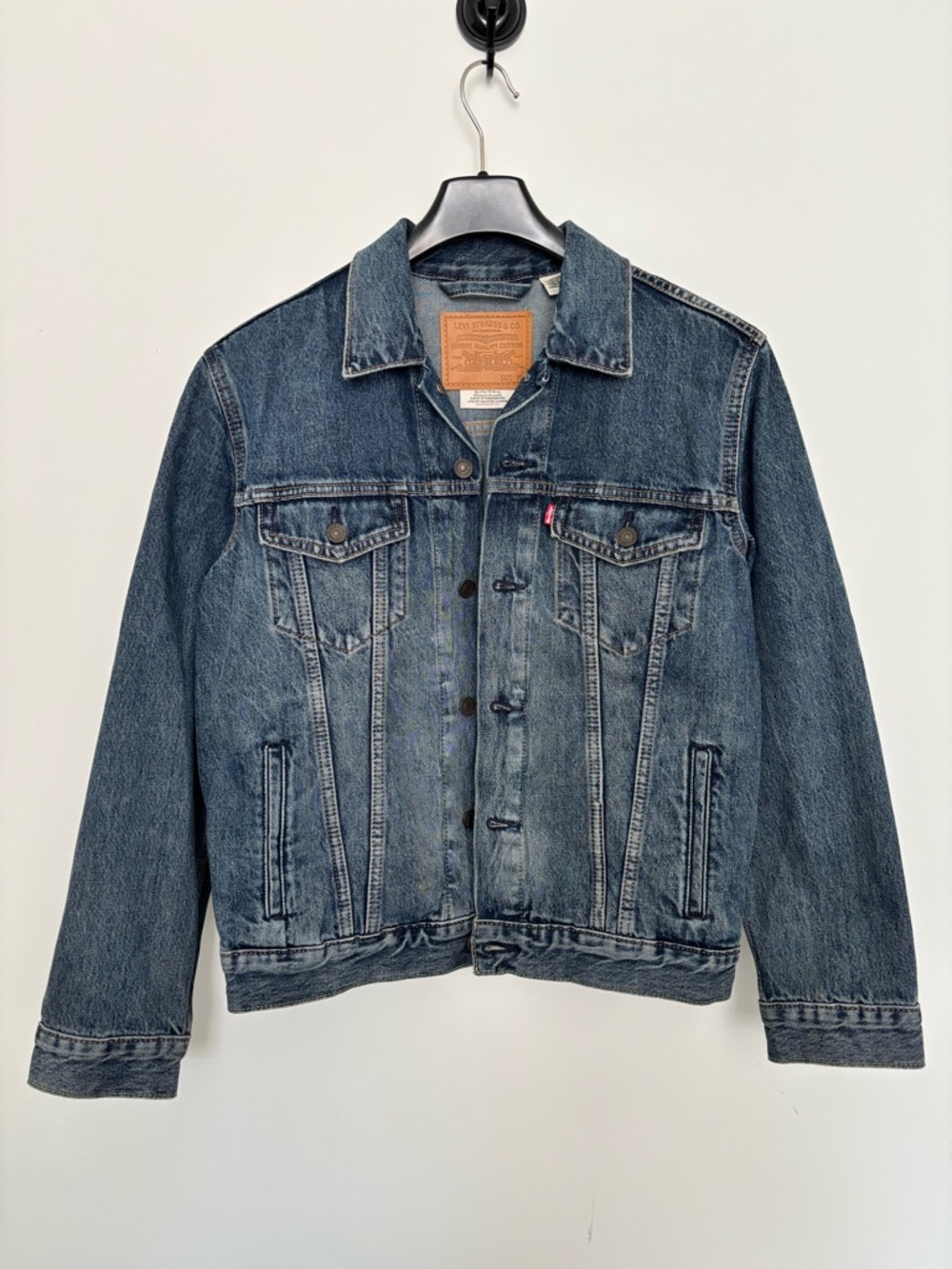 Levi's Blue Men's Denim Jacket - Classic Trucker Style